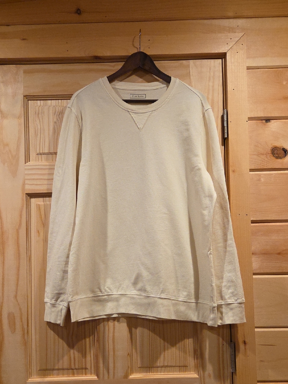 club room|long sleeve tee|large